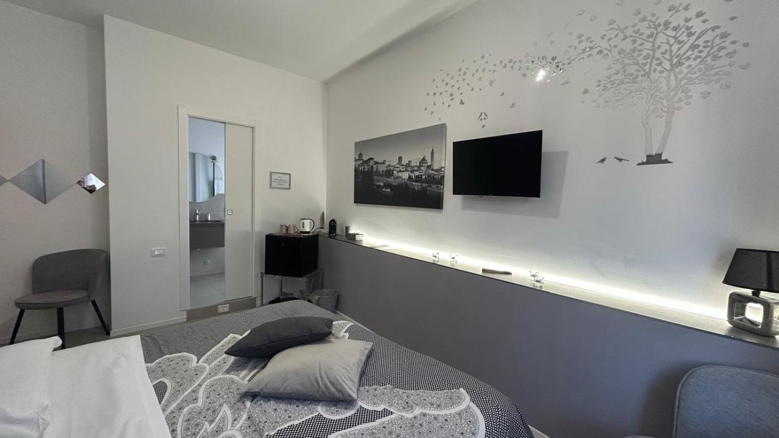 Comfort Accommodation Suite & Le Camere ベルガモ エクステリア 写真